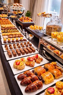 Carat Apart Boutique - Housity