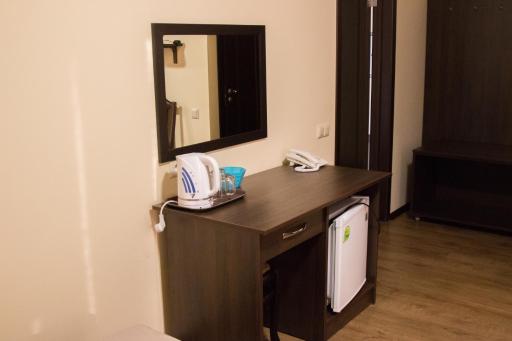 Sem Uglov - Housity