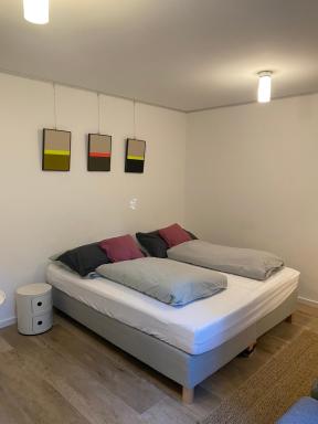 Helle Souterrainwohnung mit Komfort - Hizvo