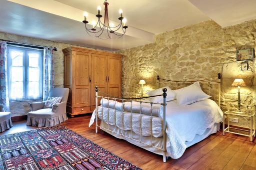 Chambre d'hôtes spacieuse, salle de bain privative - Housity