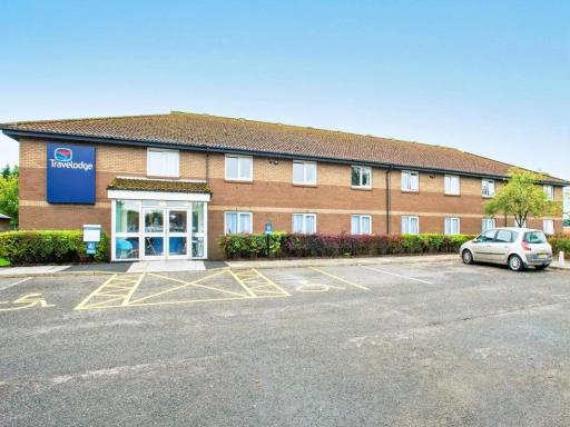 Travelodge Kinross M90 - Housity