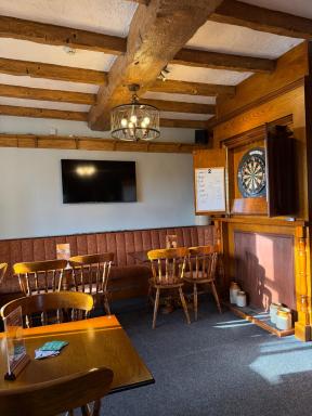 Crown & Anchor Inn - Housity