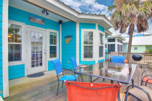 Coconut Charlies - Housity