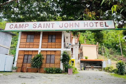 RedDoorz @ Camp Saint John Hotel La Union - Housity