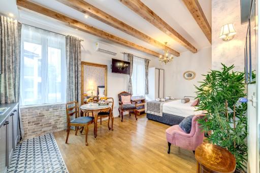 Le Monde Luxury Accommodation - Housity