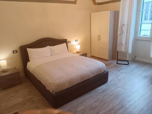 Palazzo Guasti Appartamento Il balcone - Housity