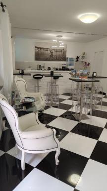 Clelia's Boutique Rooms & Suites - Housity