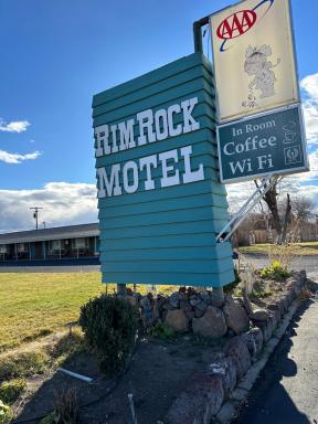 Rim Rock Motel - Housity
