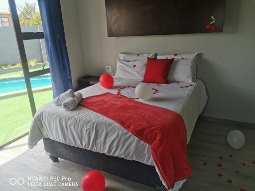 K4 Bed and Breakfast - Housity