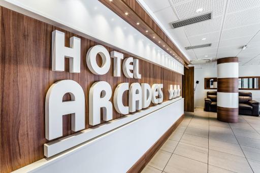 Hôtel Arcades - Housity