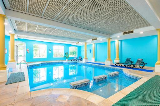 Abbey Lawn Hotel - Housity