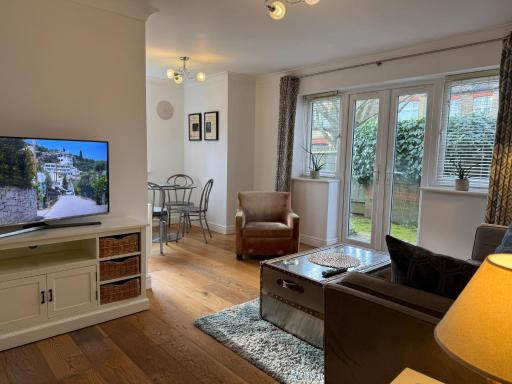 Stylish Two-Bedroom Apartments in Windsor - Hizvo