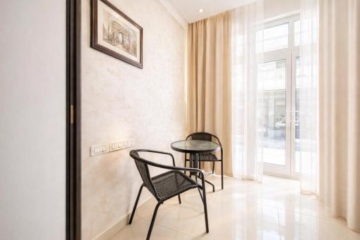 Royal Picnic House - Housity