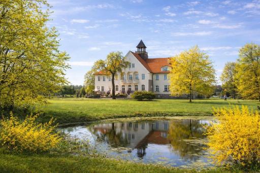 Schloss Krugsdorf Golf & Hotel - Housity