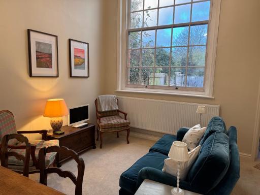 Unique garden flat in converted chapel - Hungerford - Housity