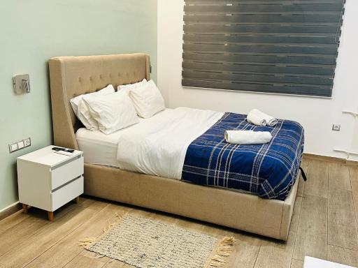 Royal Blue Grand Suite No 2 - Housity