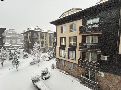 Lovely 2-bedroom serviced apartment with SPA - Hizvo