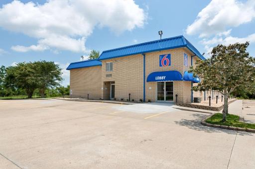 Motel 6-New Iberia, LA - Housity