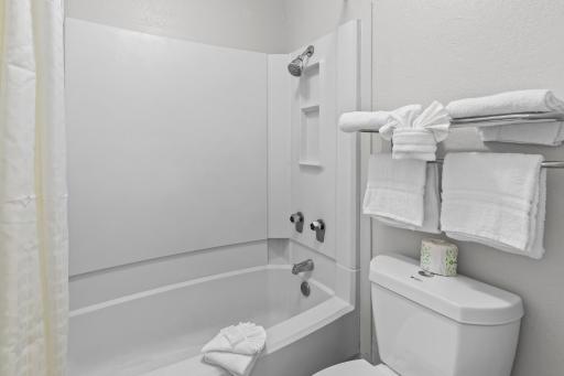 Americas Best Value Inn Austin - Housity