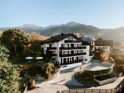 Stricker Aparthotel - Housity