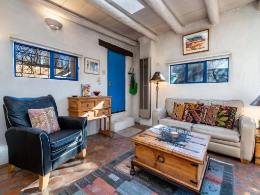 Casita Don Manuel, 1 Bedroom, Sleeps 2, Private Yard, Grill, Kiva Fireplace - Housity