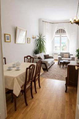 The Best Location 130 m2 salon apartment - Hizvo