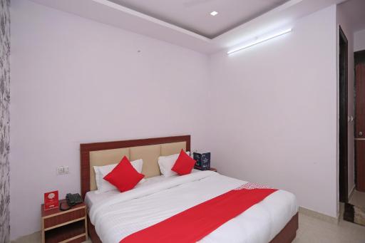 OYO Hotel Blueberry - Housity