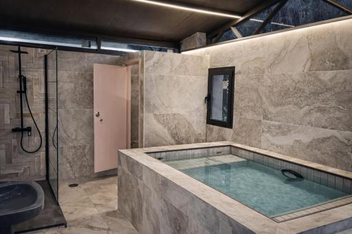 HEARTS & PONIES Apartamentos con piscinas privadas cerca de la Warner - Housity