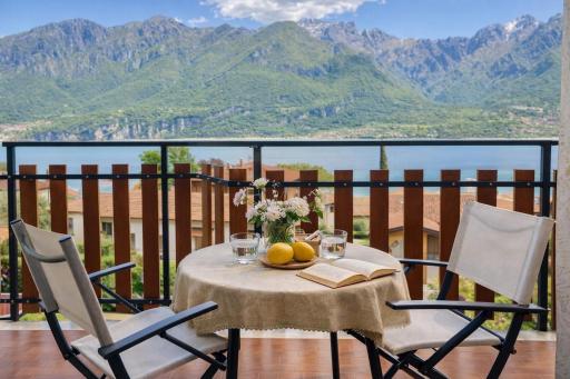 Lake Como Lilla Apartment - Housity