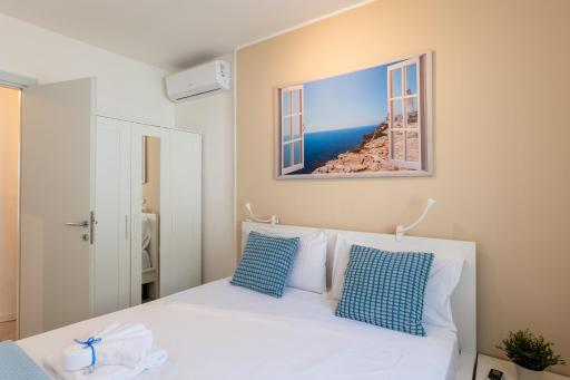 Panoramic Sea View Apartment in Ospedaletti - Housity