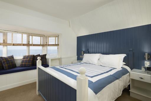 The Cricket Inn - Housity