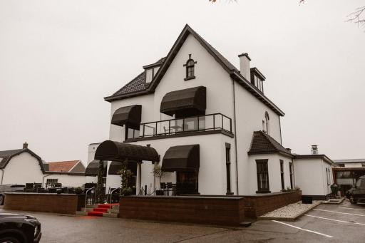 Hotel-Restaurant Unicum Elzenhagen - Housity