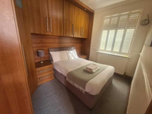 Blyth two bed exec apartment - Housity