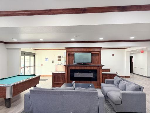 Black Gold Suites Stanley - Housity