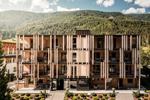 Hotel Christof - Housity