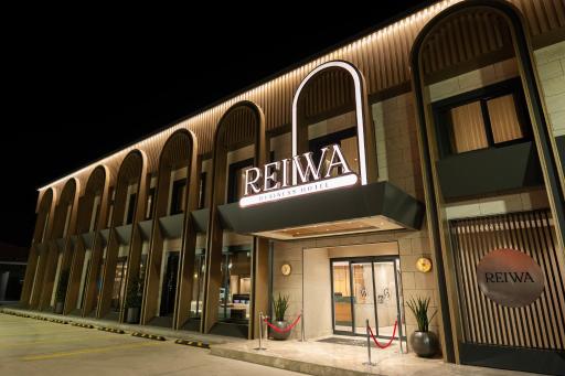 Reiwa Business Hotel - Housity
