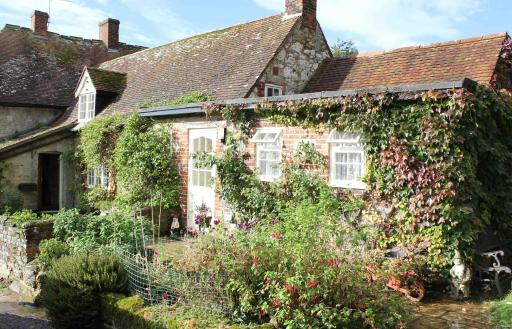 The Garlic Farm - Housity
