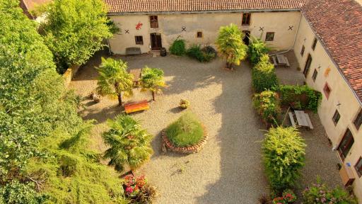 Le Hibou @ Le Prielle - Housity