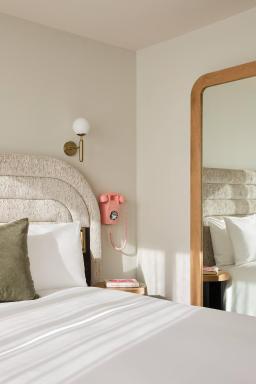 K West Hotel & Spa - Housity