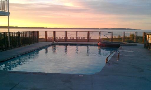 Cherry Tree Inn & Suites - Housity