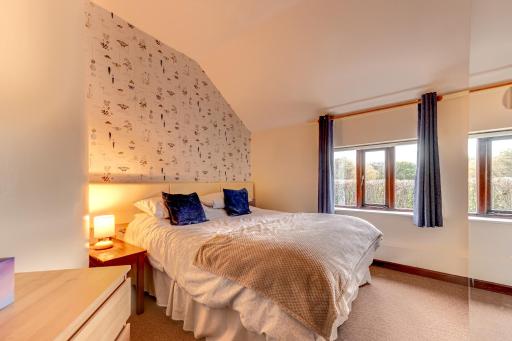 Kingfisher Cottage at Duffryn Mawr Cottages - Housity
