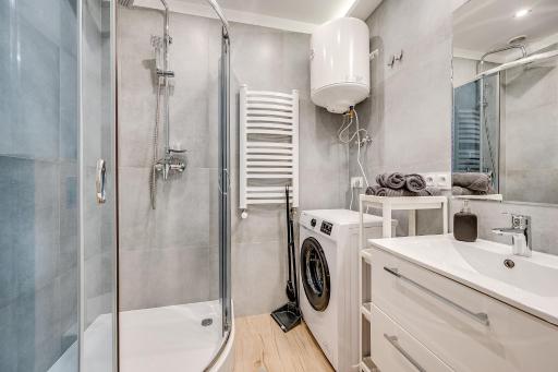 Central Platinum Apartments 15 - Housity