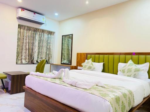 The Ginger Inn - Housity