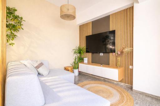 Evangeline City Center Apartment AC/WiFi - Housity