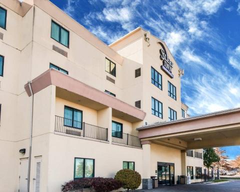 Sleep Inn & Suites - Housity