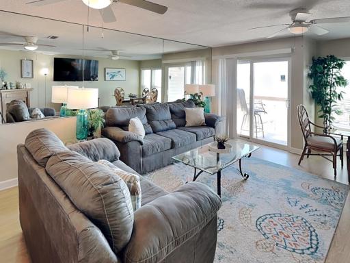 Surfside Six E, 2 Bedrooms, Ocean Front, Sleeps 6, Wireless Internet - Housity