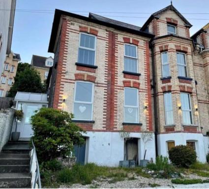 The Devonshire Villa - Housity