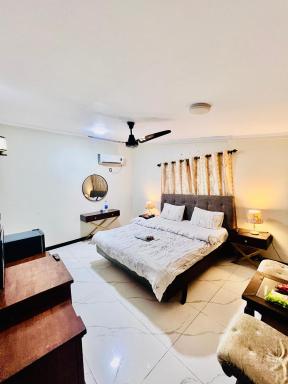 Waves Guest House Clifton Khi - Housity