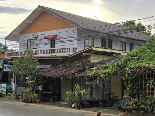 Lanta Ala Guest House - Housity
