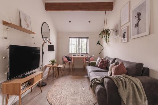 Stylish Flat - Bowness centre with parking - Housity